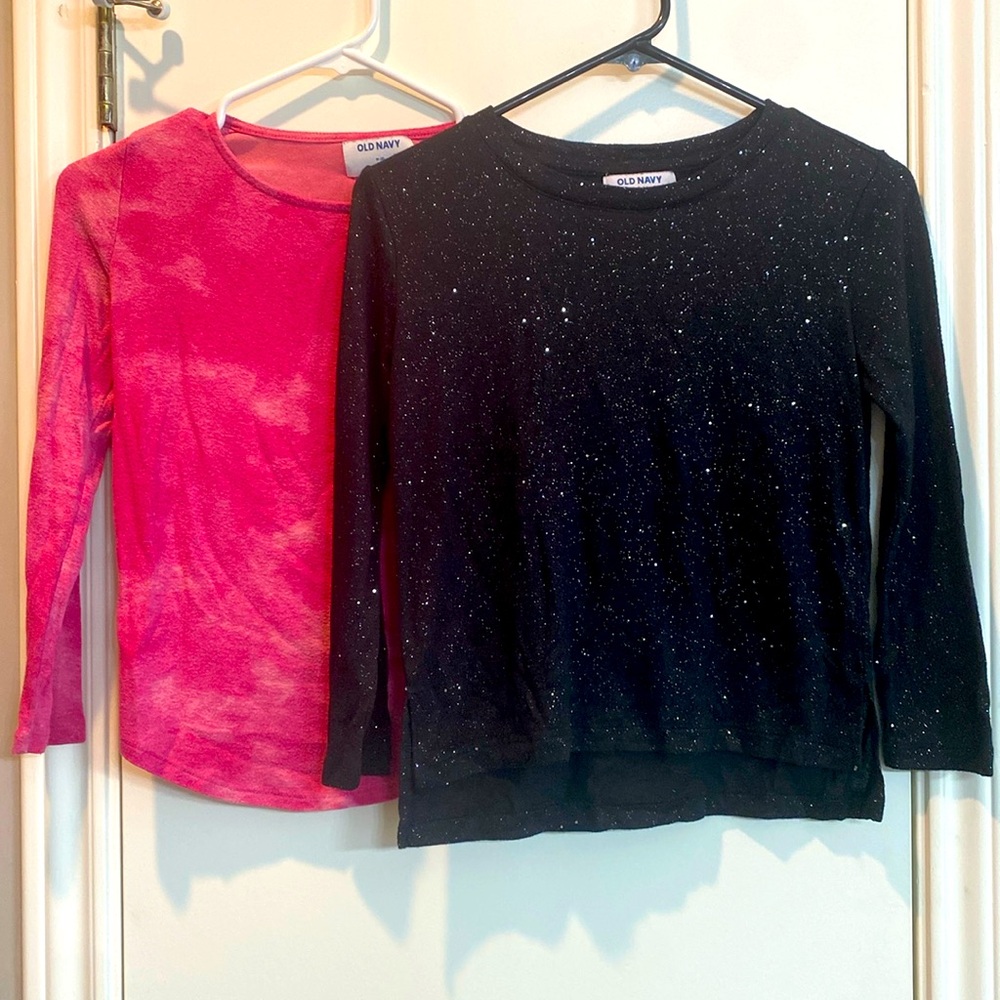 Lot/bundle of 2 long sleeve girls shirts size M (8).